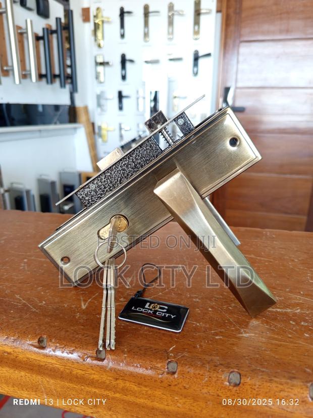 Booz Flush Door Lock - main view