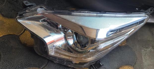Toyota Ractis 2010 Non Xenon Headlight