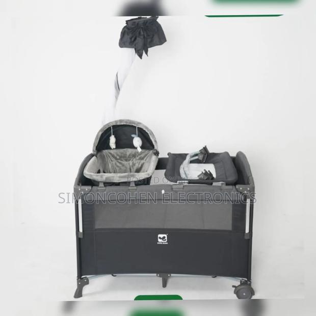 Baby Co Sleeper 
With Removable Basinnet
With Changing Pad
