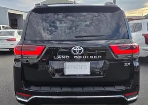 Toyota Land Cruiser 3.3 Diesel 4WD 2021 Black