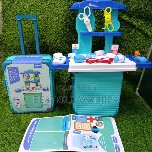 Diy Medical Station 01 - main view