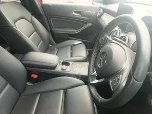 Mercedes-Benz GLA 250 2018 Red