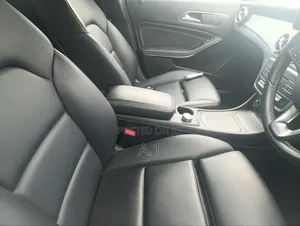 Mercedes-Benz GLA 250 2018 Red