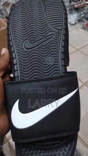 Easy and Affordable Men Slides - thumbnail 2