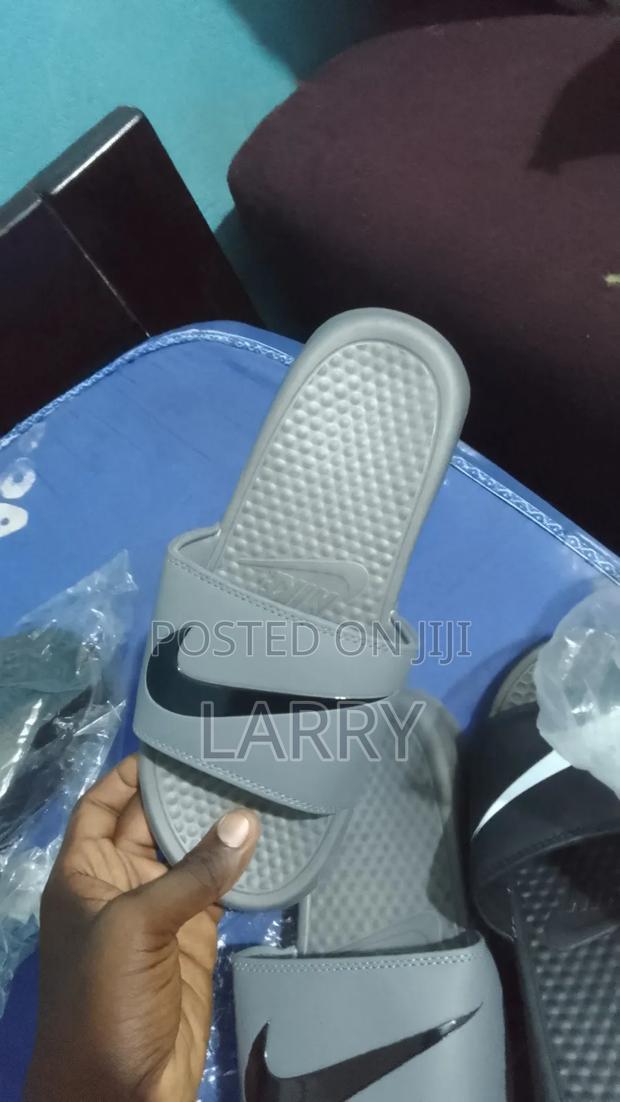 Easy and Affordable Men Slides - thumbnail 5