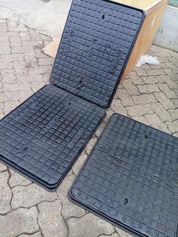 Manhole Cover 450 By 600 Cast Iron - main view