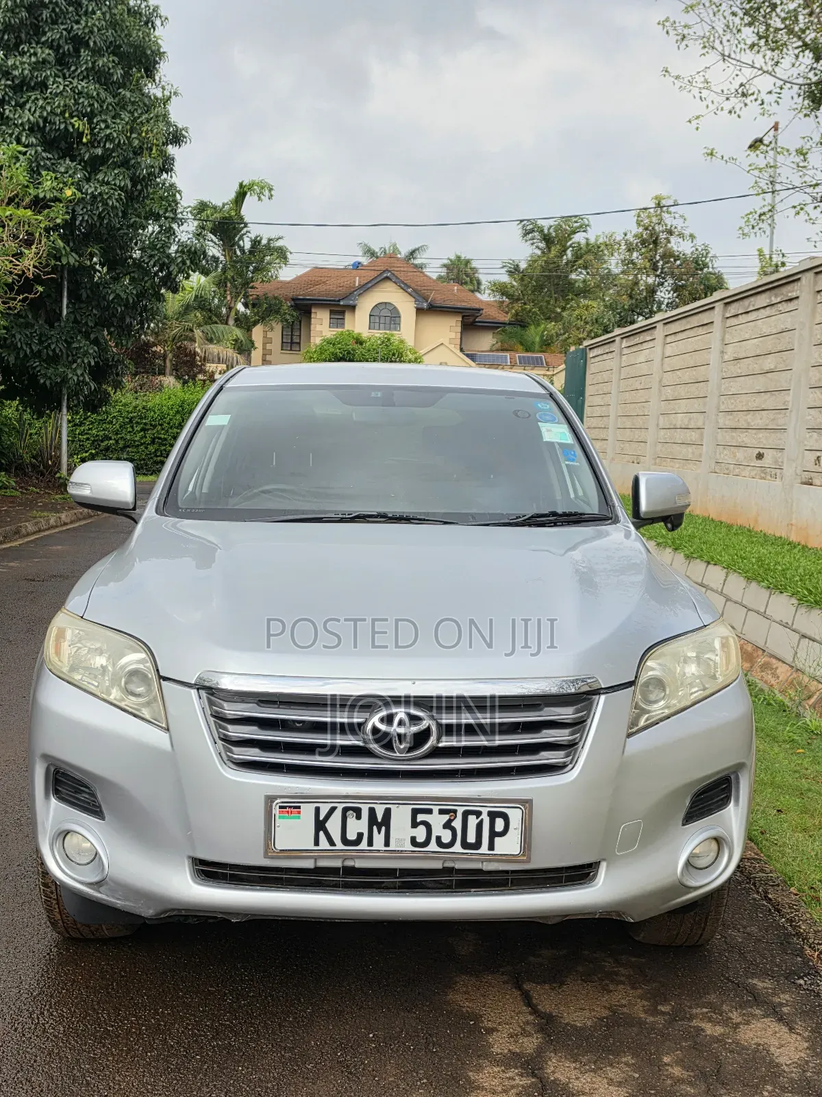 Toyota Vanguard 2010 Silver