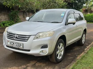 Toyota Vanguard 2010 Silver