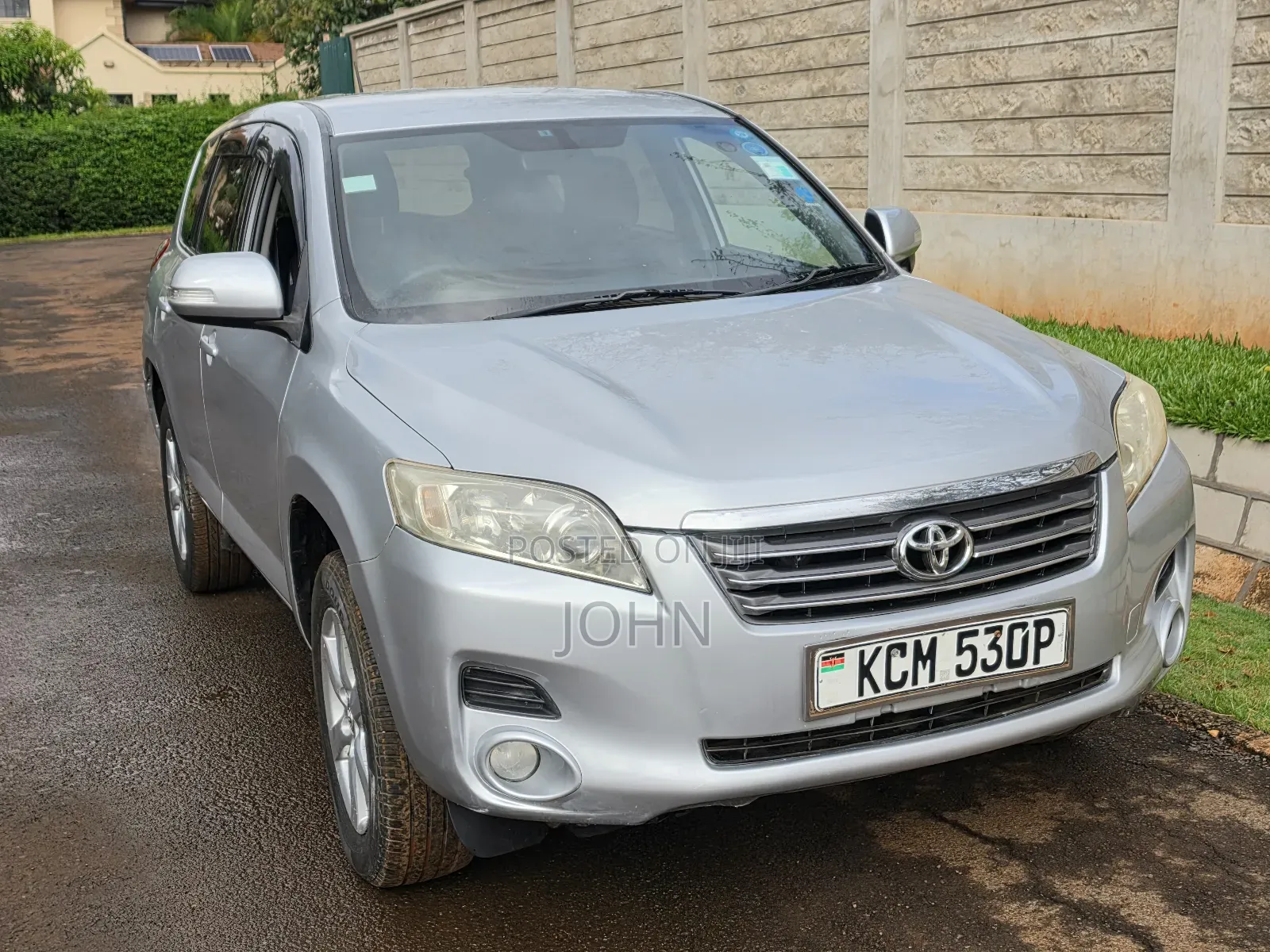 Toyota Vanguard 2010 Silver