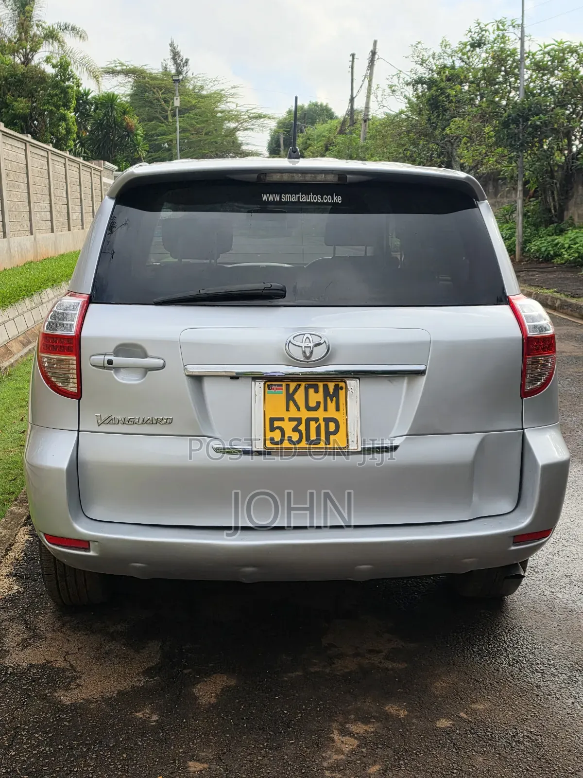 Toyota Vanguard 2010 Silver