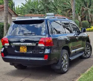 Toyota Land Cruiser 2015 Black