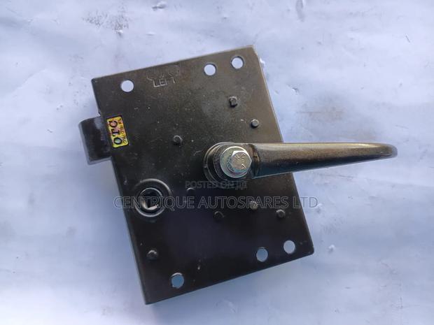 Bus Door Lock - thumbnail 4