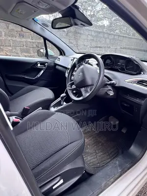 Peugeot 208 2018 White