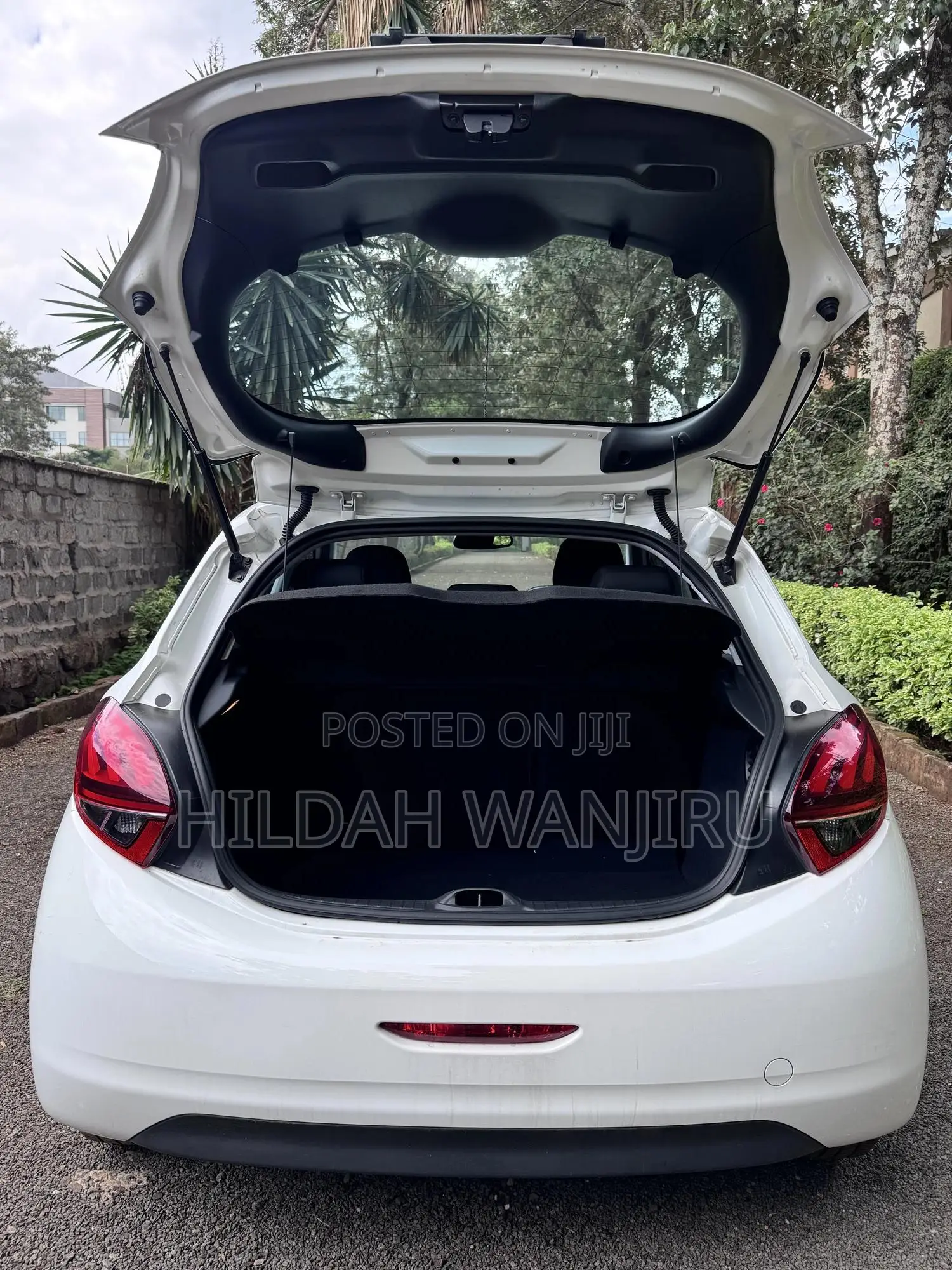 Peugeot 208 2018 White