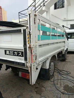 Mazda B 2019 White