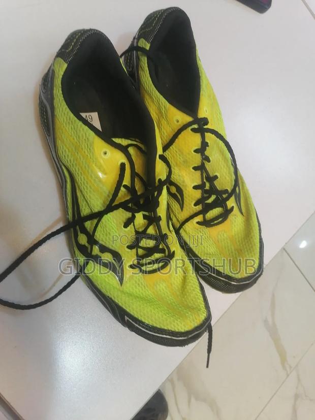 Sprinting Spike Shoes - thumbnail 3