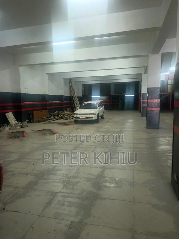 Godown to Let 5500sqft Off Baricho Road Industrial Area - thumbnail 2