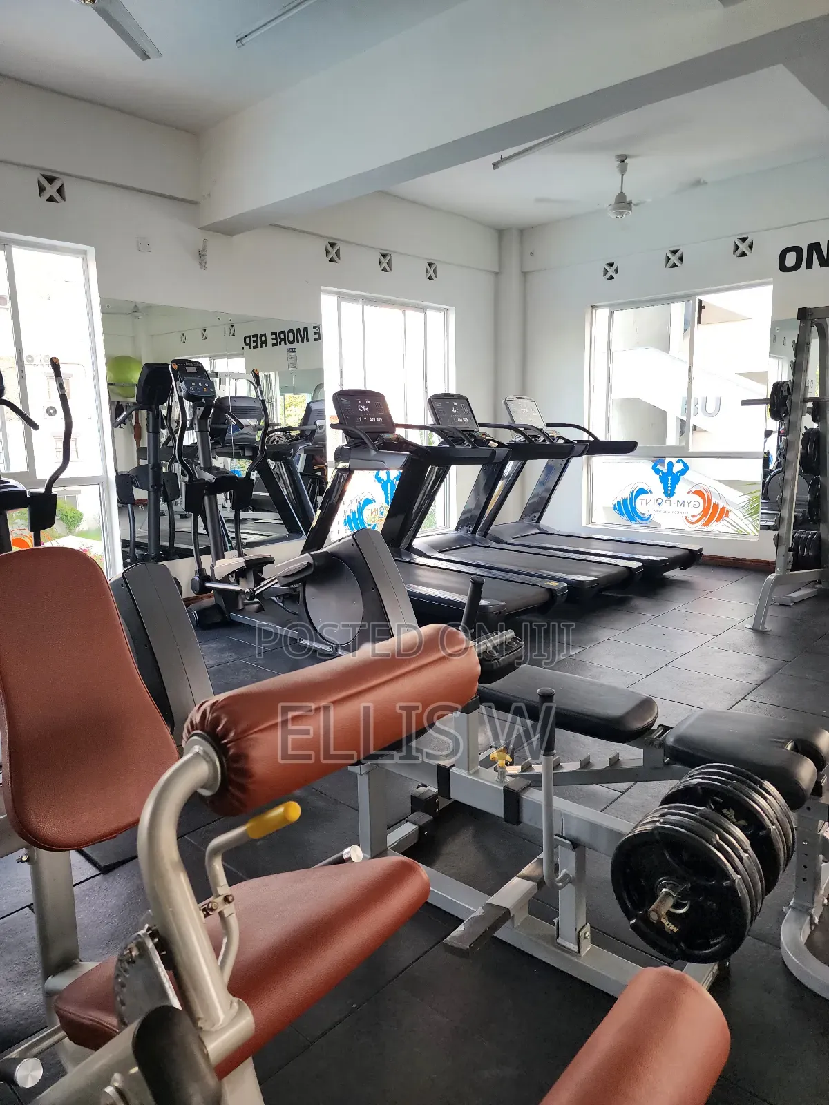 Two-Bedroom Airbnb Mombasa Town, Buxton Point With Swimming Pool, Gym