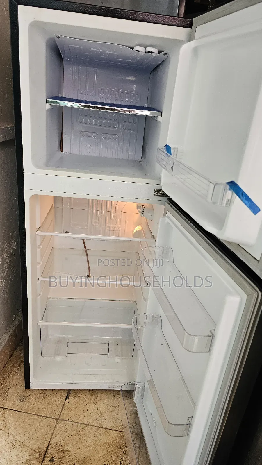 Mika 138l Fridge(Silver) Used