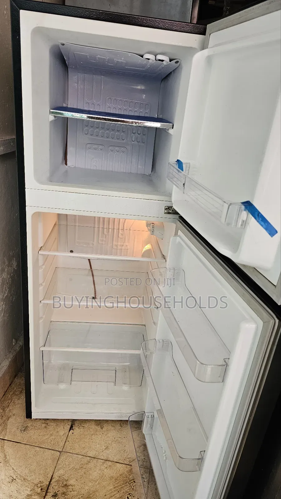Mika 138l Fridge(Silver) Used