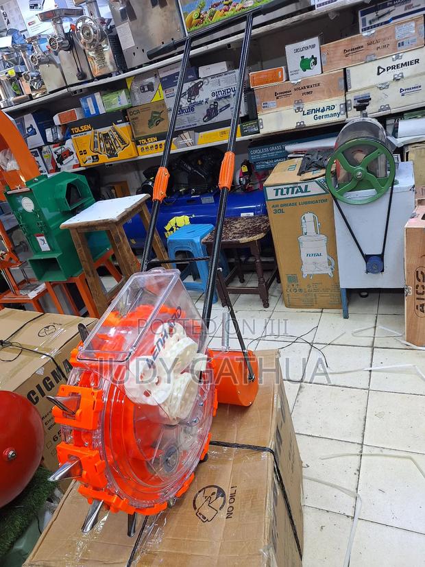 Planter Seed And Fertilizer - main view