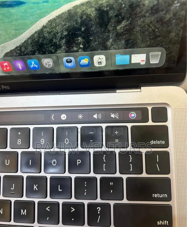 Laptop Apple MacBook 2020 32GB Intel Core i7 SSD 512GB - thumbnail 4