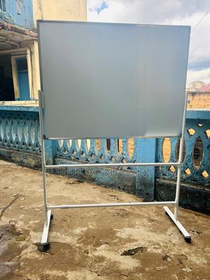 Whiteboard 6ft by 4ft on Movable Stand on Sale - thumbnail 2