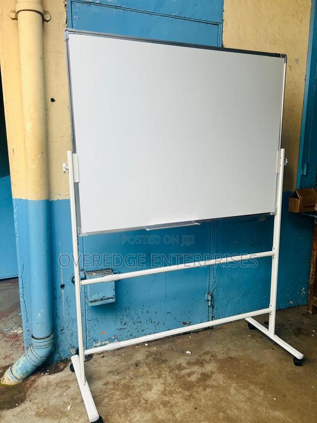 Rotatable Wheel Stand and Whiteboard 4x3ft - main view