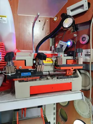 Keycutting Machine /Indurstrial Key Cutting Machine