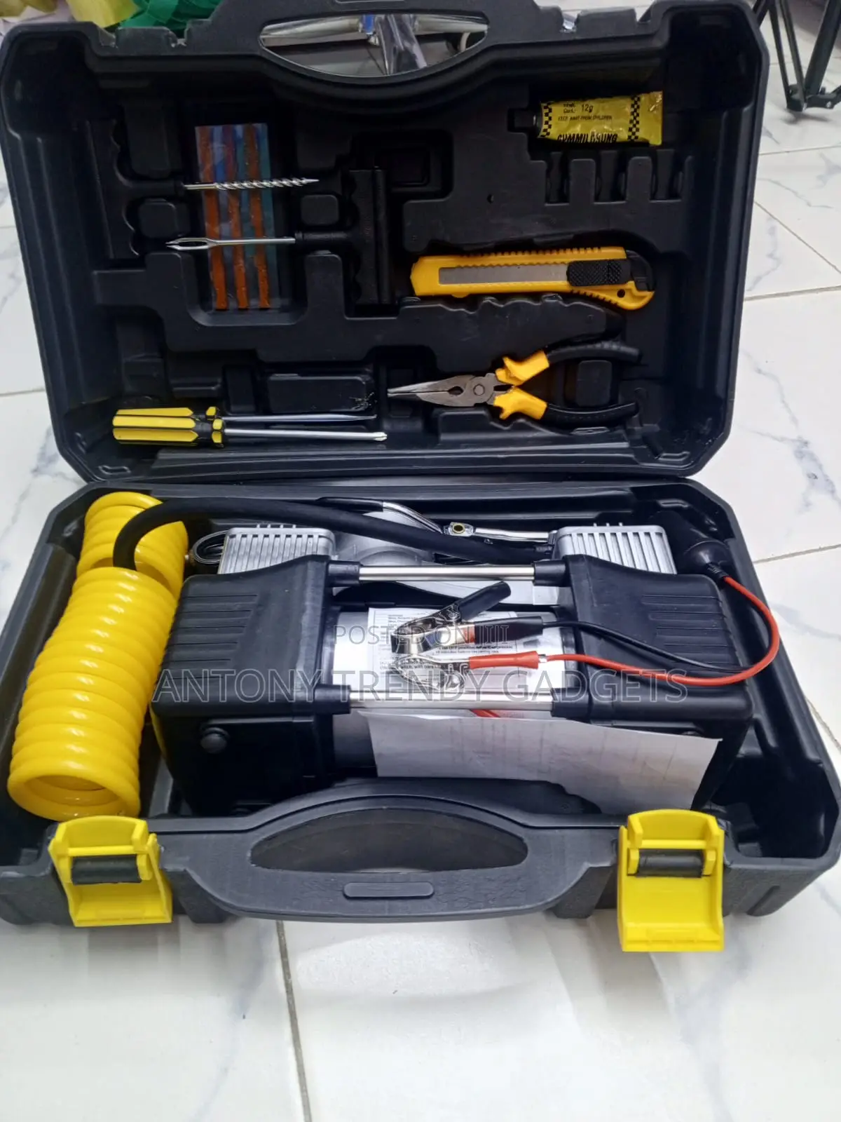 12v Portable Car Tyre Pump Inflator With Puncture Repair Kit