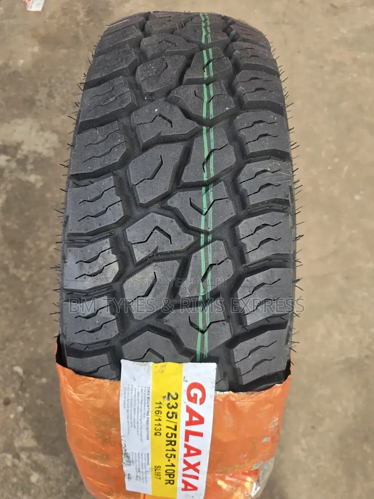 235 /75 R15 Galaxia Tyres (Sl997)