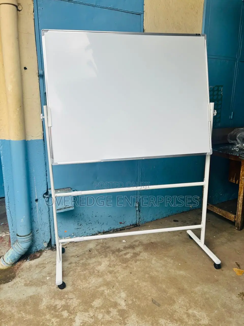 Movable Stands and Whiteboard++Pens