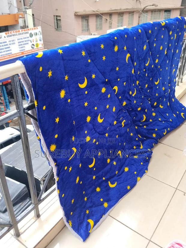 Single Woolen Duvet – Soft Warm Single Bed Blanket - main view