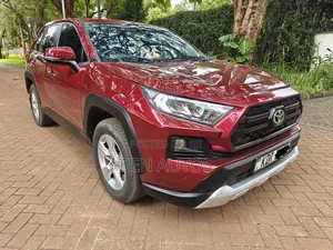 Toyota RAV4 XLE FWD 2019 Red