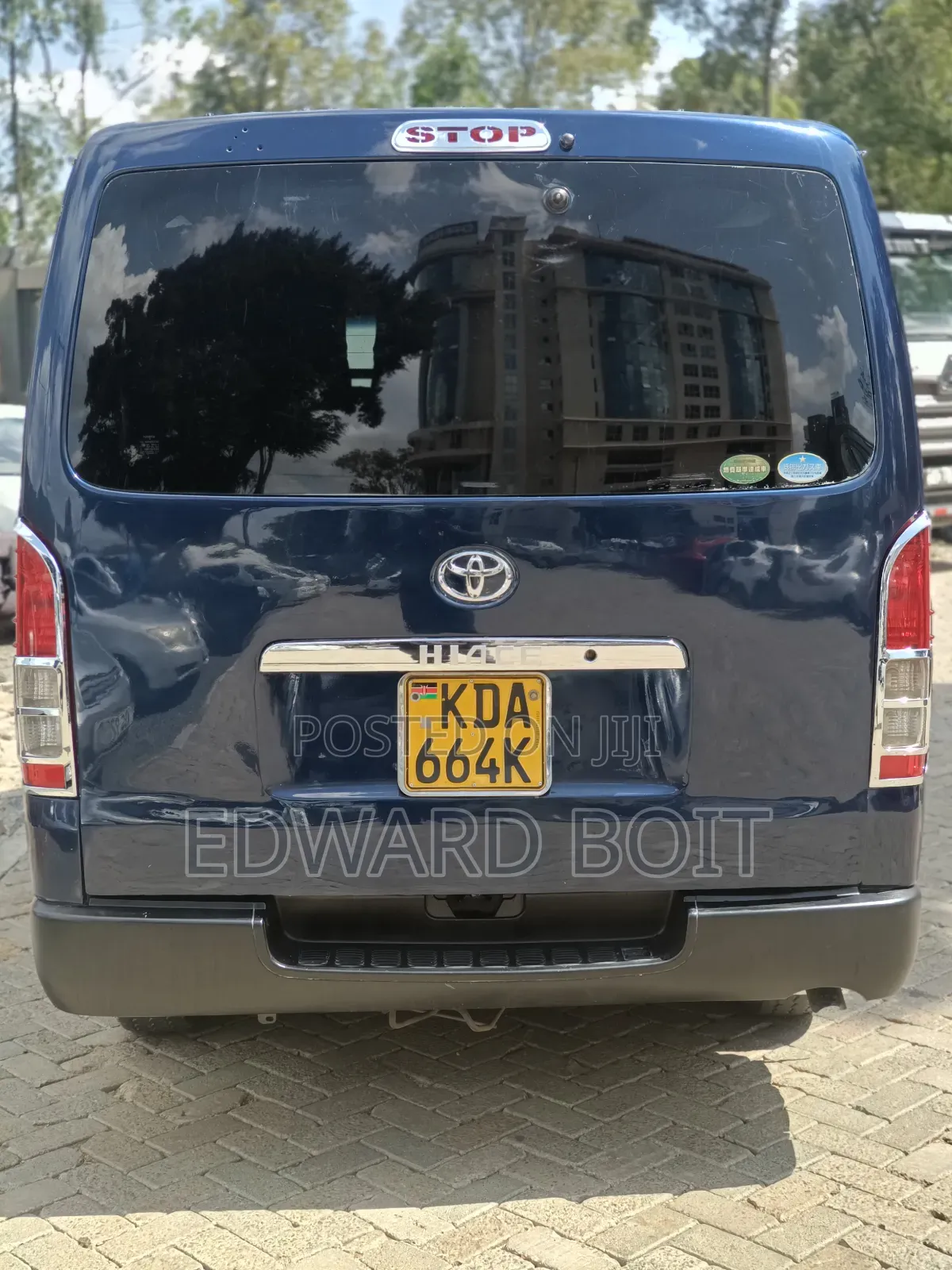 Toyota HiAce 2014 Blue