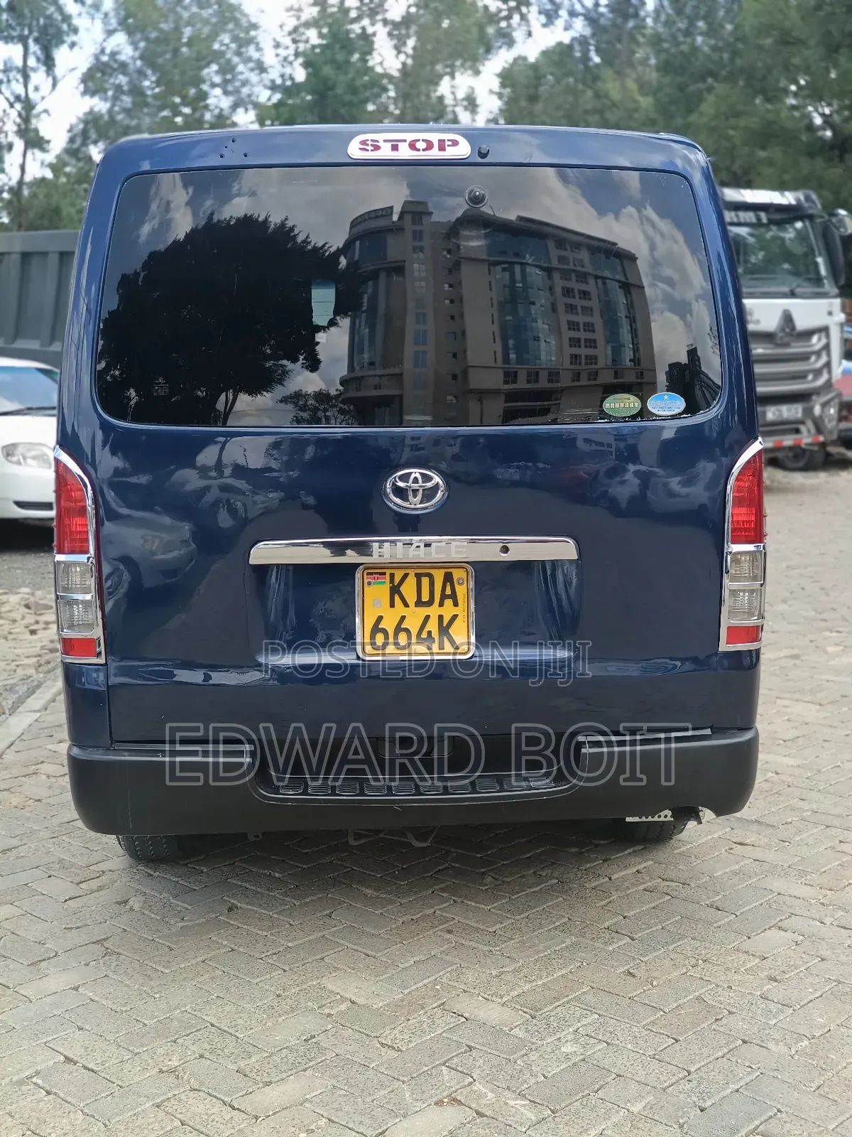 Toyota HiAce 2014 Blue