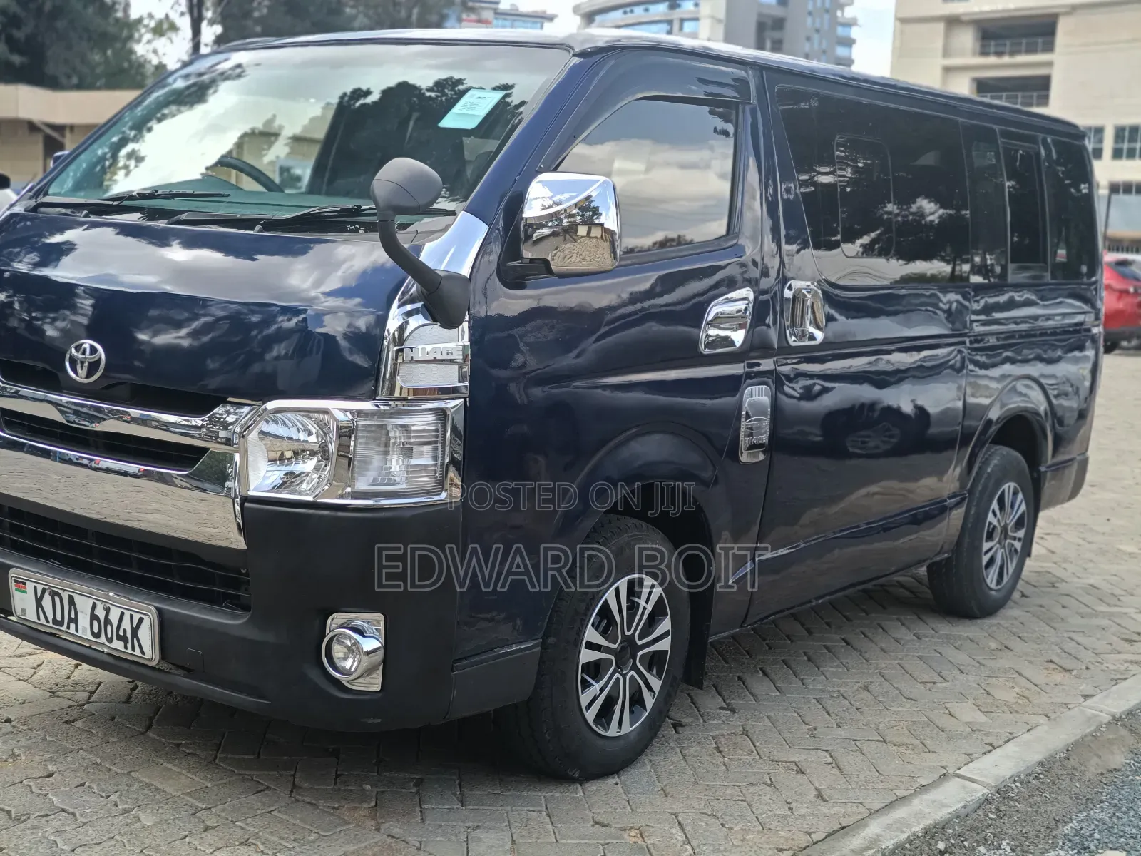 Toyota HiAce 2014 Blue