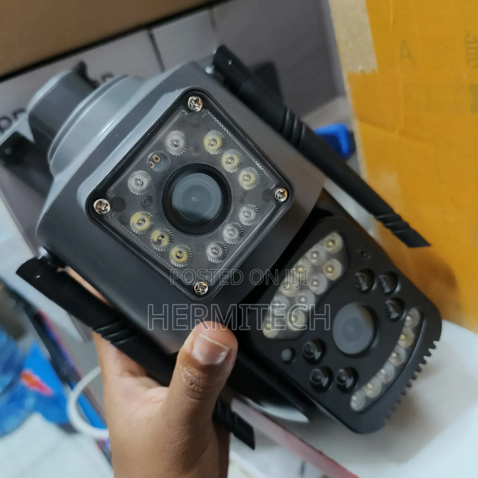 Quality Vision Recordings With Dual Lens 4g Electric Model Camera