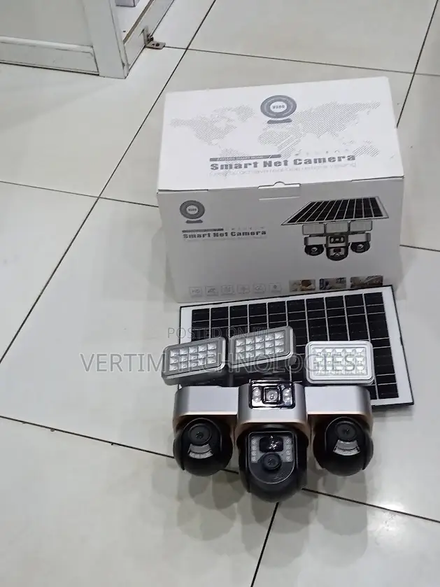 Two-Way Audio 12mp 4g PTZ Multiple Lens Camera With Solar Flood Light