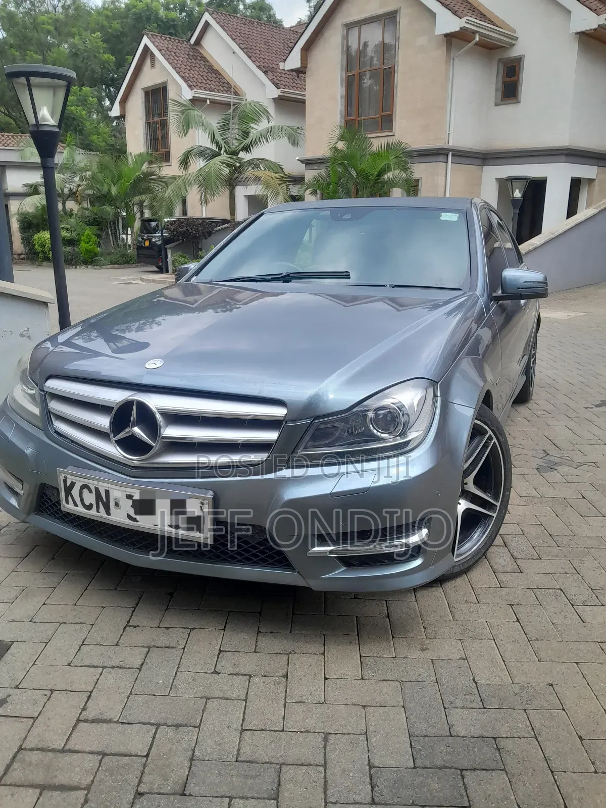 Mercedes-Benz C180 2011 Gray