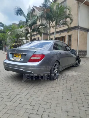 Mercedes-Benz C180 2011 Gray
