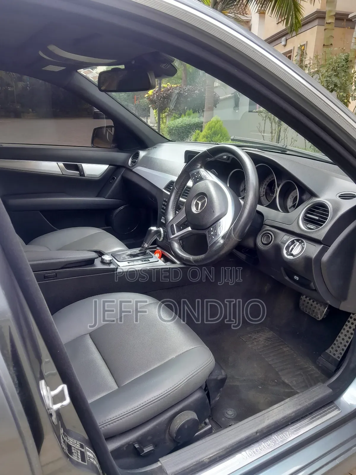 Mercedes-Benz C180 2011 Gray