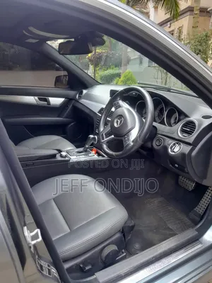 Mercedes-Benz C180 2011 Gray
