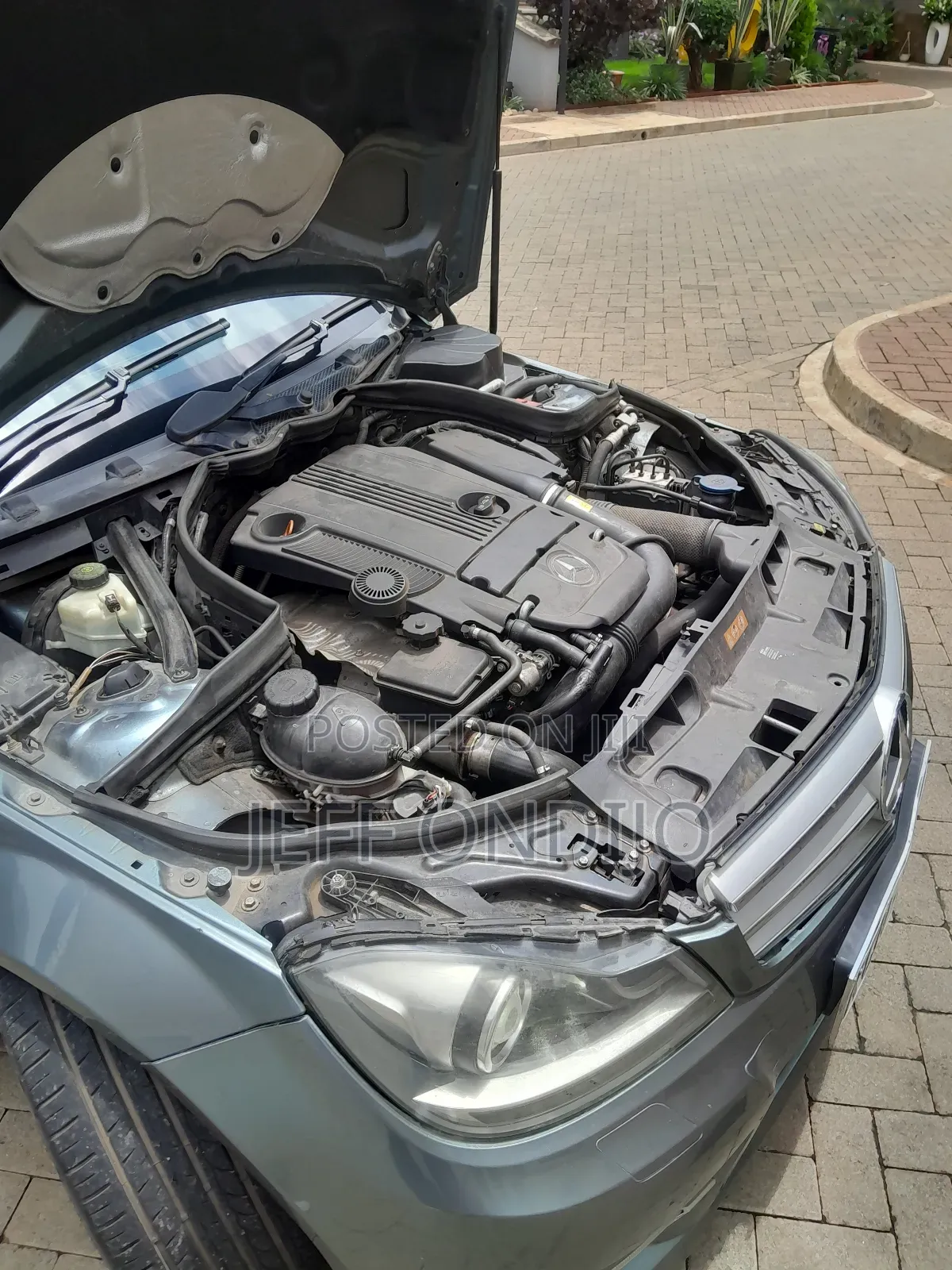 Mercedes-Benz C180 2011 Gray