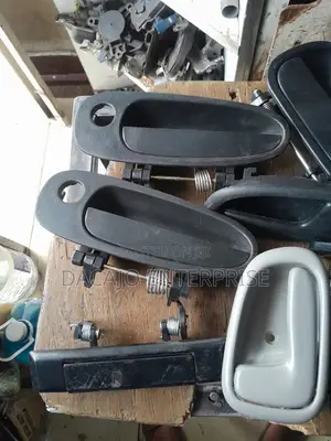 Quality New and Ex Japan Door Handles of Isuzu 4.3, Toyota Etc