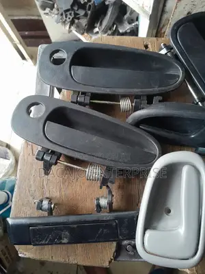 Quality New and Ex Japan Door Handles of Isuzu 4.3, Toyota Etc