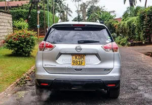 Nissan X-Trail 2015 Silver