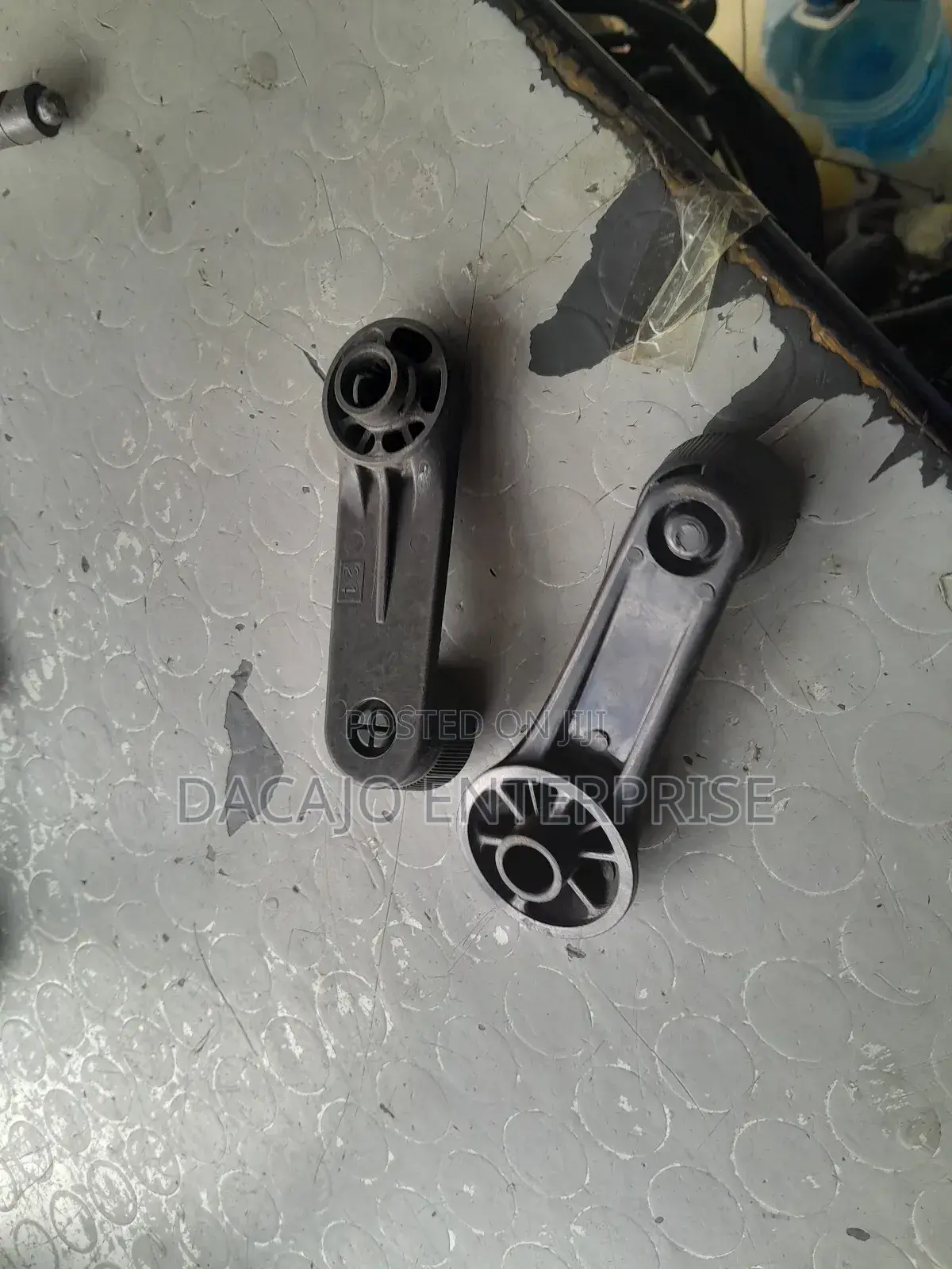 Quality Window Handles(Toyota, Isuzu, Nissan, Sahara