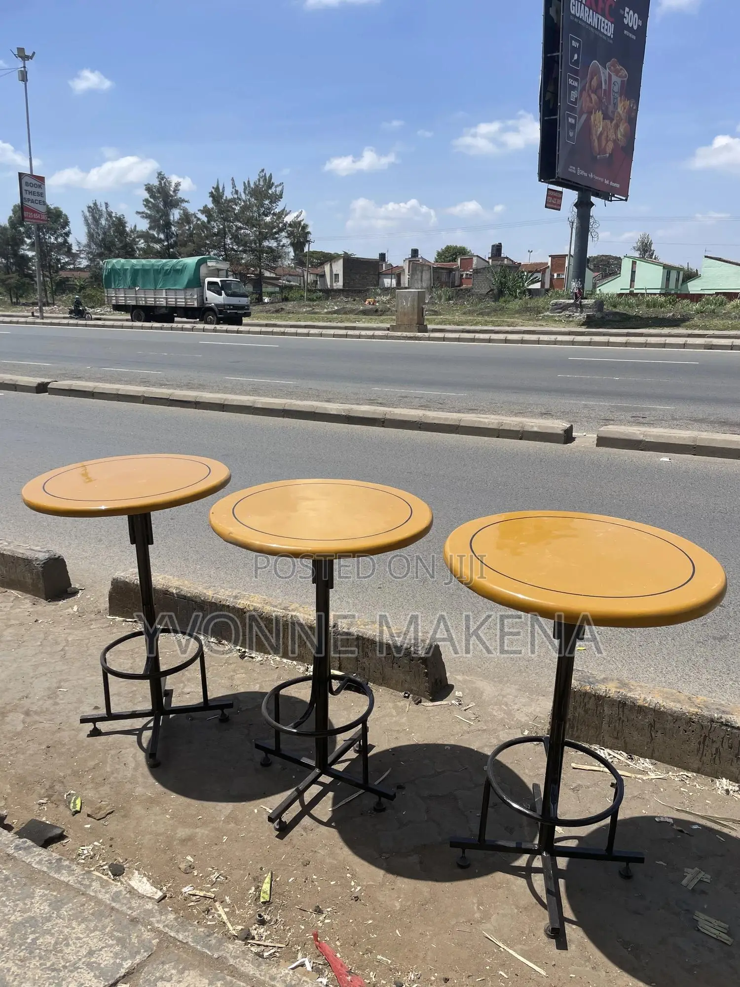 High Round Hotel Bars Tables