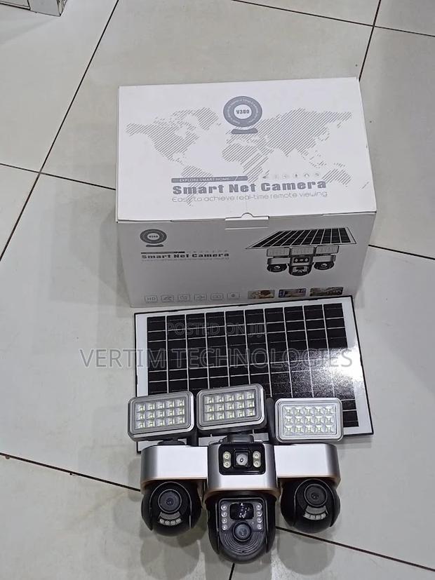 Easy Installation 12mp 4g PTZ Multiple Lens Camera Solar Flood Light